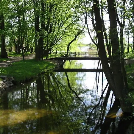 Nad Jeziorem بيت للعطل Dąbrówno